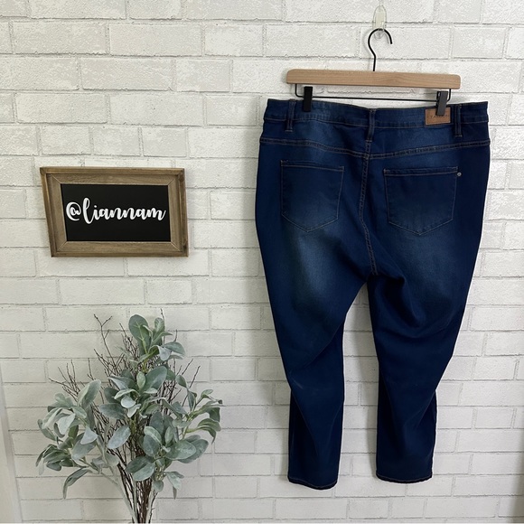 Tahari Dark Wash Stretch Ankle Jeans - Picture 6 of 10